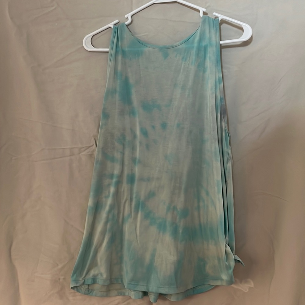 Blue tie dye workout shirt
